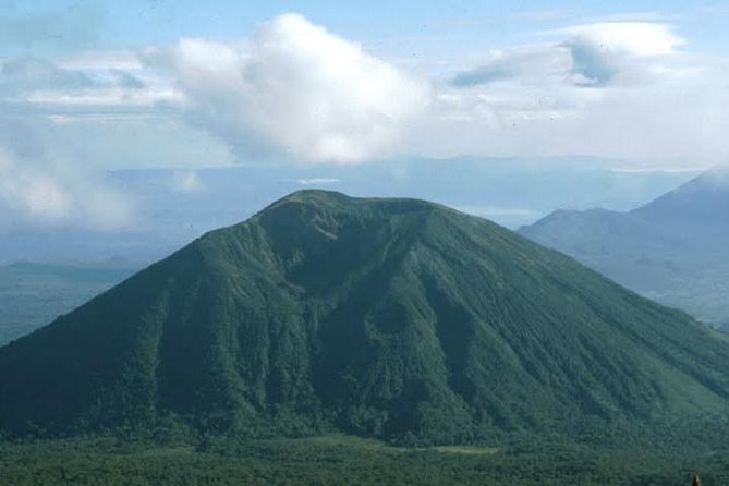 1-Day Bisoke Volcano Hiking Experience - Why the private format helps on a hard climb