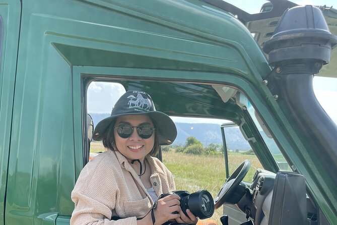 1 Day Guided Gorilla Trekking Safari Experience in Rwanda - What the two-to-eight-hour trek feels like