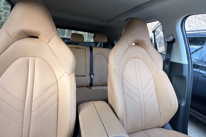 Kigali Intl Airport (KGL) - Private Luxury Roundtrip Transfer - Landing at Kigali International Airport