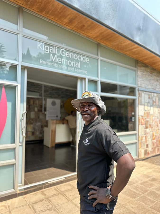 Kigali: luxury City Tour with Hotel Pickup and Drop-off - Kimironko Market: crafts, food, and practical shopping