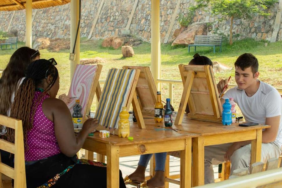Kigali:Traditional Imigongo Painting with an Incredible View - Arriving at the Mountain Rebero studio