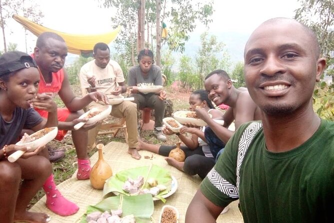 Local Community Tour(Cultural, Coffee,Village walk,Local food) - Choosing coffee, bananas, or cattle