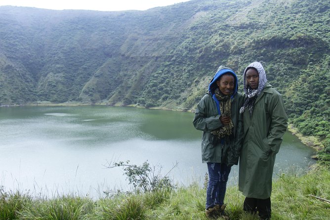 One Day Mount Bisoke Hike Adventure Tour in Volcanoes Park - What Mount Bisoke gives you for the effort